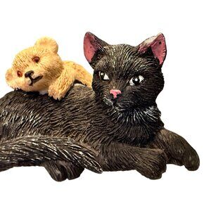 Vintage LAI 1994 Cat & Bear Ceramic Figurine Collectible Made In China